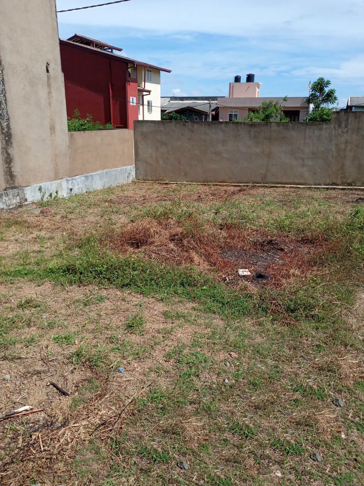 බත්තරමුල්ල – කොස්වත්ත ආසන්නයේ (Pipe Road Are) පර්චස් 7.7 ක ඉඩම