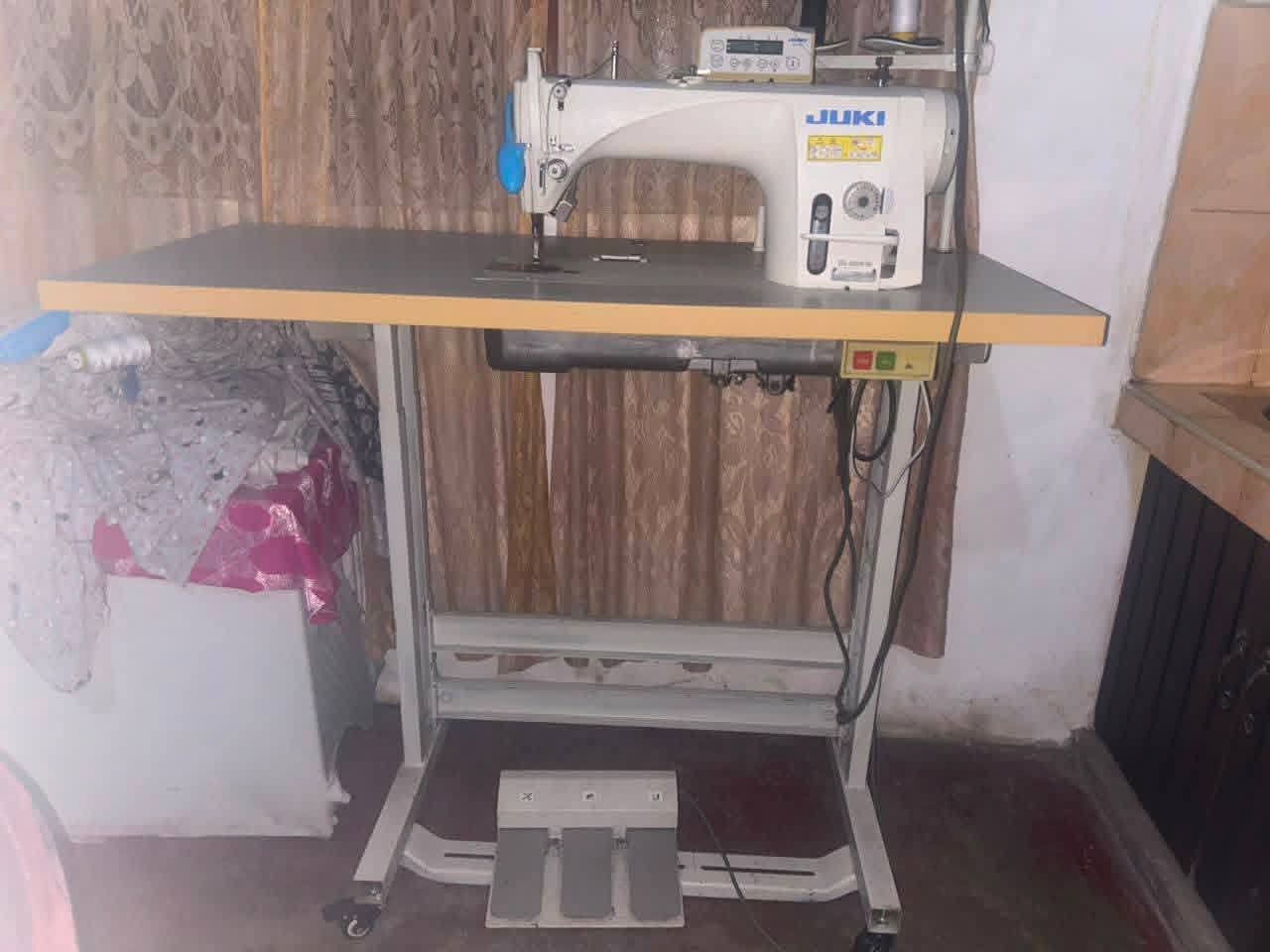 Juki full option up stand single needle